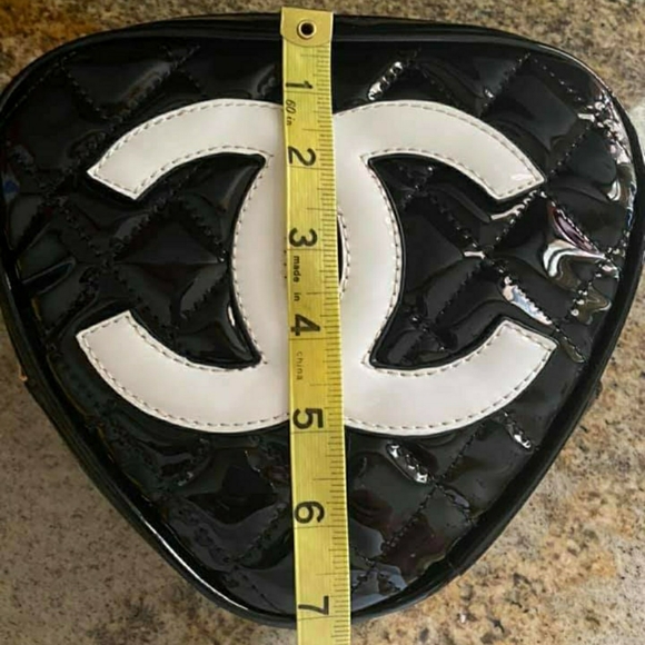 Vintage Quilted Heart Bag - Picture 9 of 9